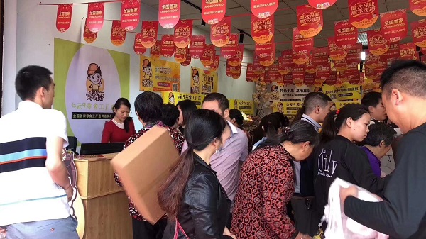 缺資金、經驗少，如何創業加盟零食店？